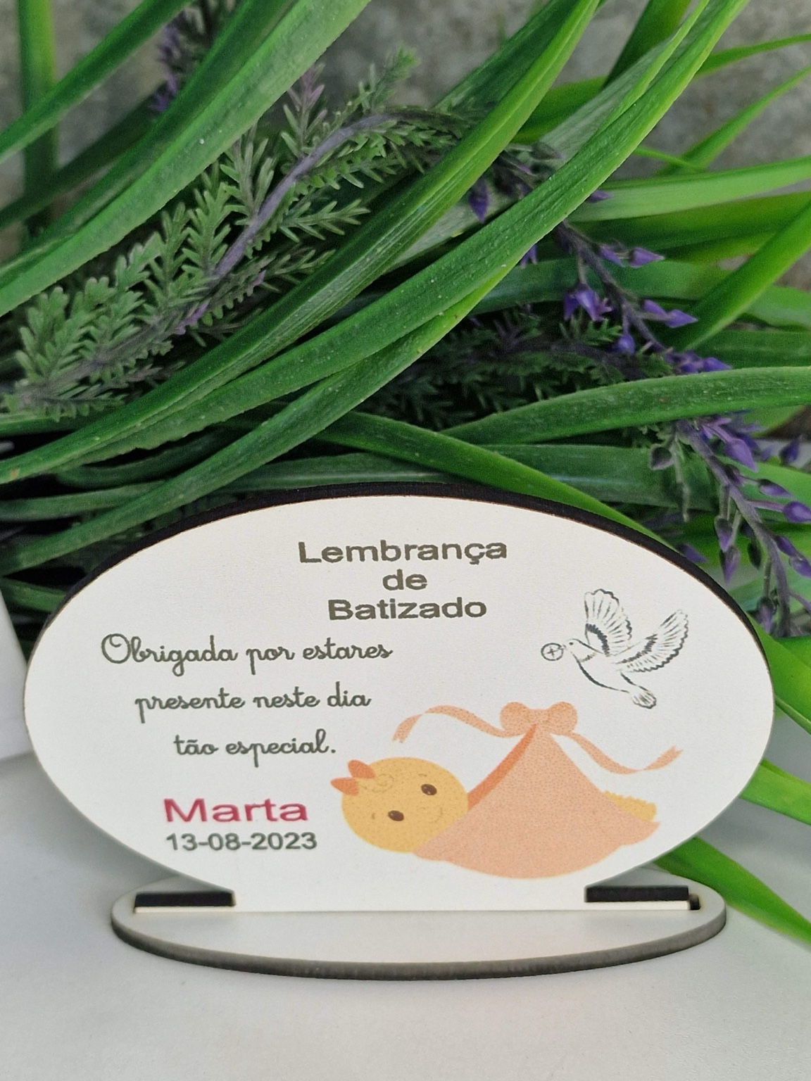 Lembrança oval de batizado personalizada com anjo