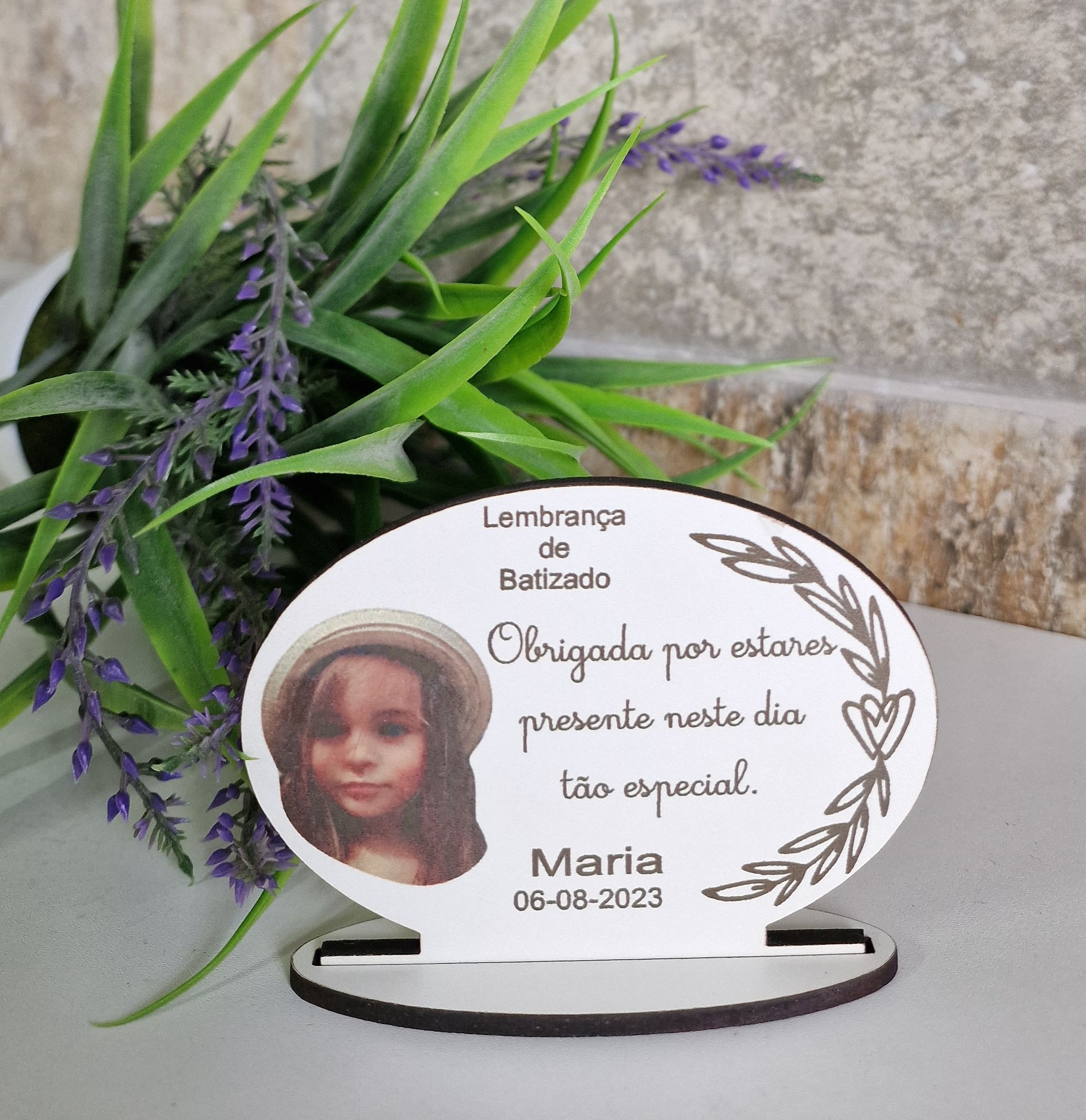 Lembrança oval de batizado personalizada com fotografia