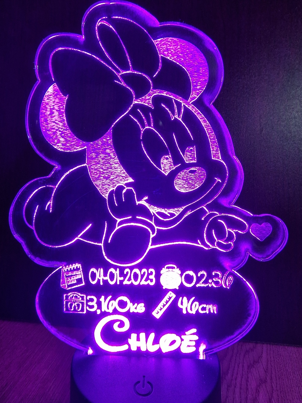 Luz de presença personalizada com figura infantil