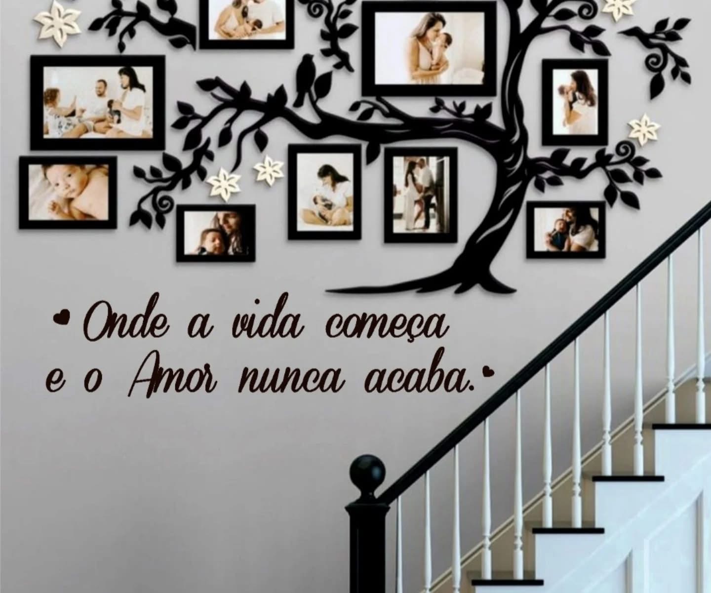 Árvore fotográfica preta com fotografias de família