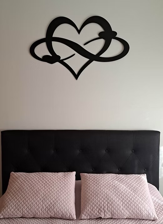 Corações entrelaçados para decoração de parede